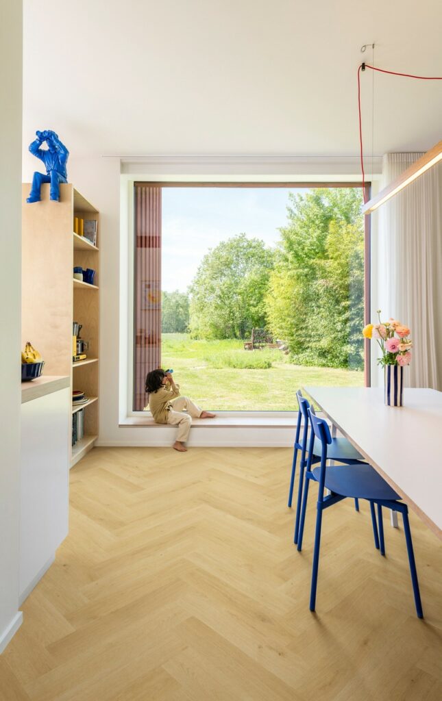 Quickstep impressive design nutmeg oak 8243 visgraat laminaat